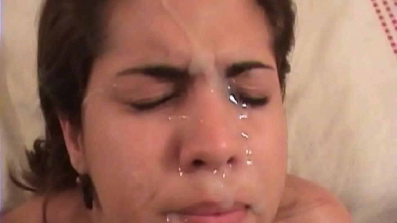 I-brunette enhle yesiLatini inocansi olunzima