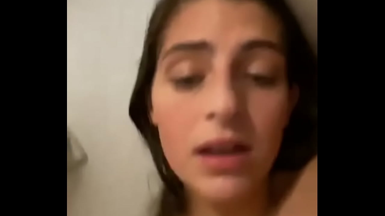 Oshisayo onamehlo aluhlaza, amavidiyo amafushane ocansi asekhaya, ukukhethwa kwe